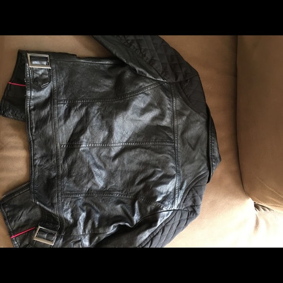 Leather jacket - Picture 3 of 4
